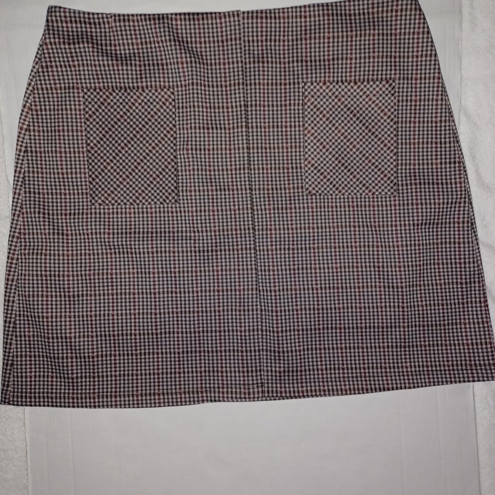 SOHO APPAREL LTD. WOMEN'S CHECKERED PRINT MINI SKIRT